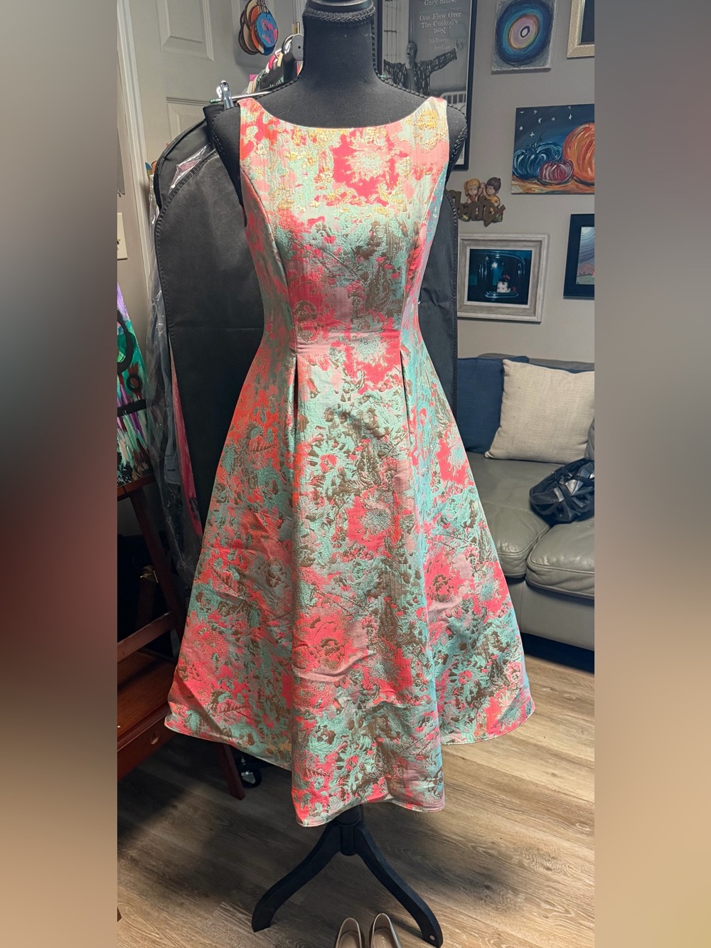 Stunning Adrianna Papell Dress